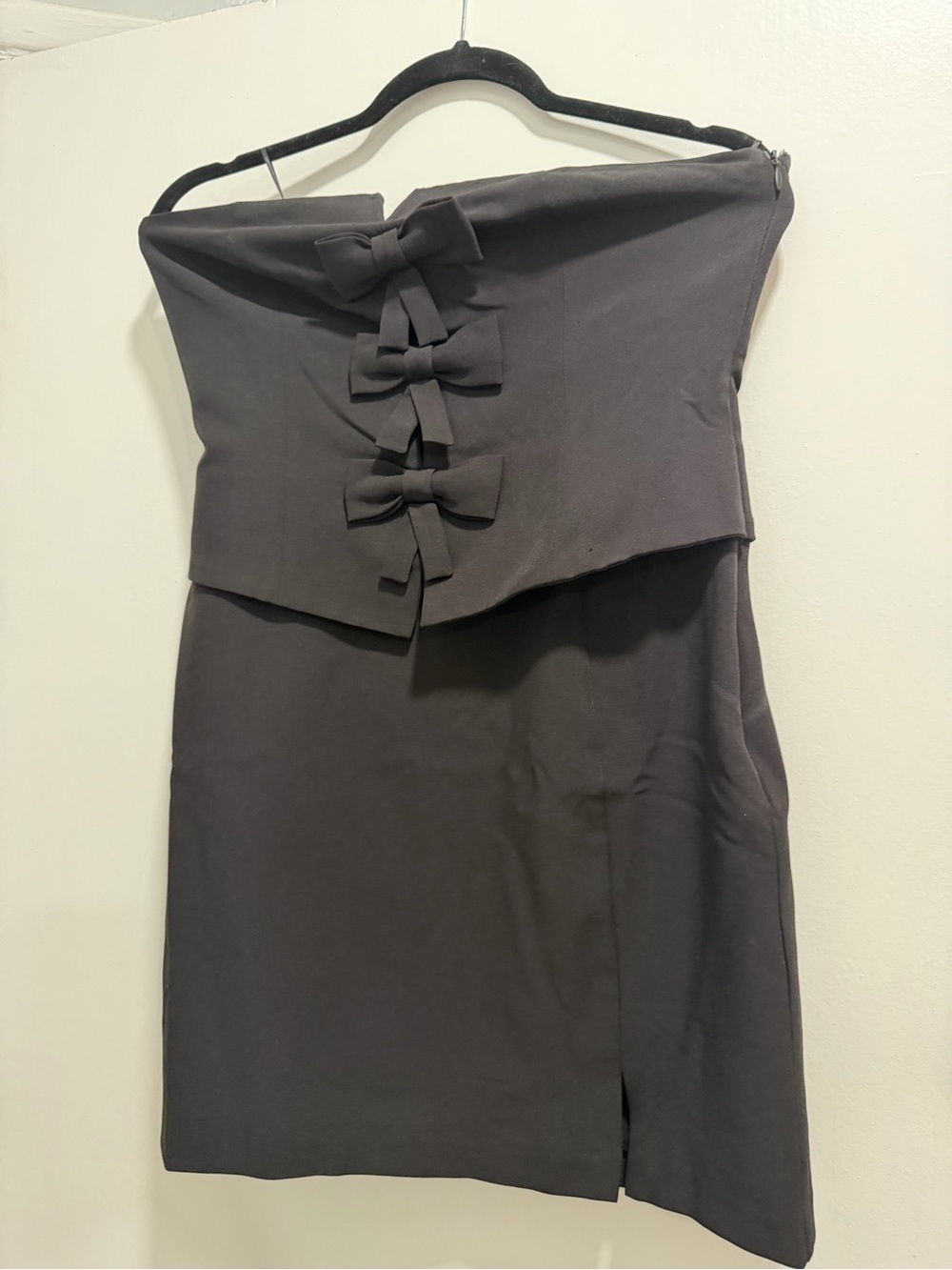 Strapless Black Bow-Accent Women’s Dress